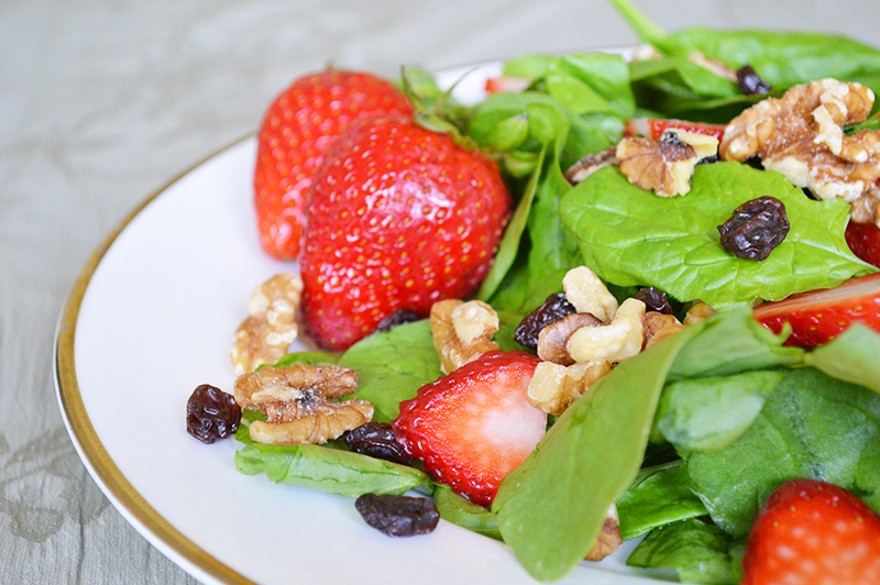 Strawberry Spinach Salad - The Kreative Life